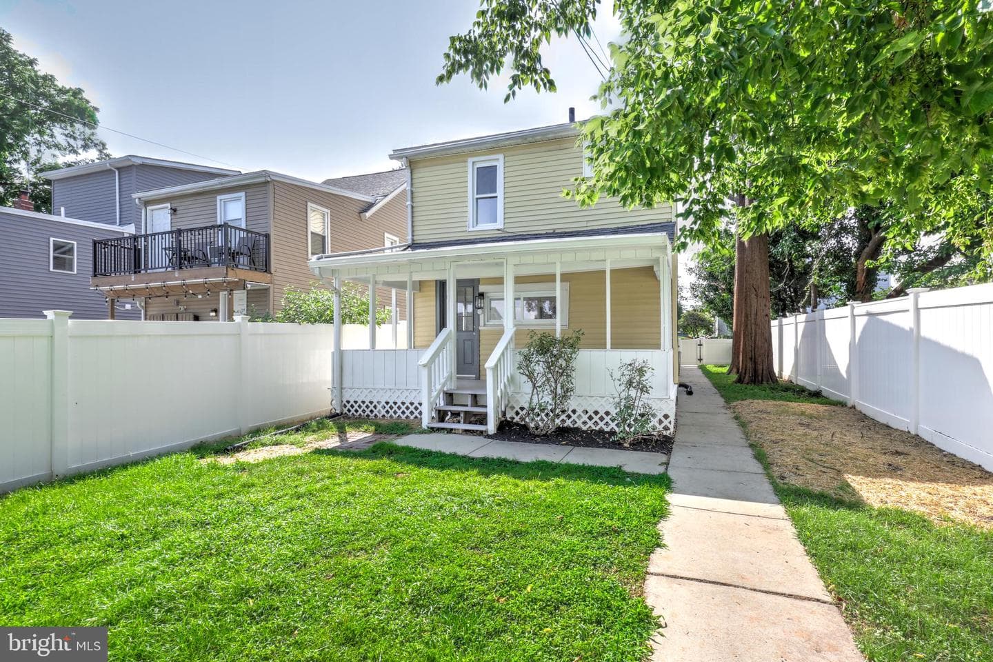 605 Vernon Street photo 36