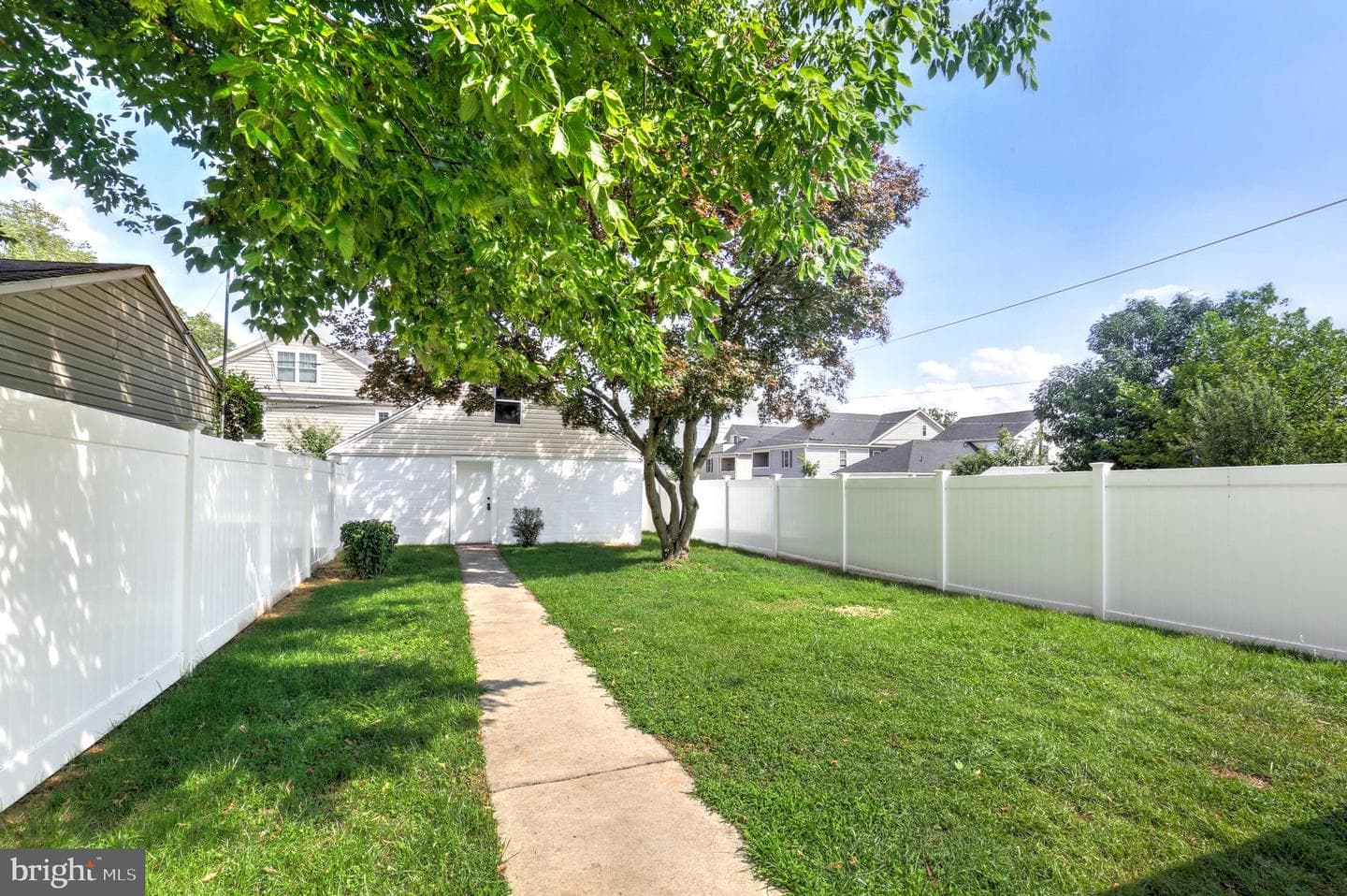 605 Vernon Street photo 37