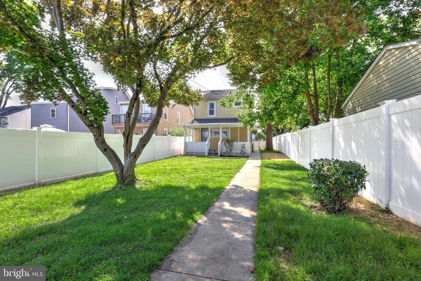 605 Vernon Street photo 38
