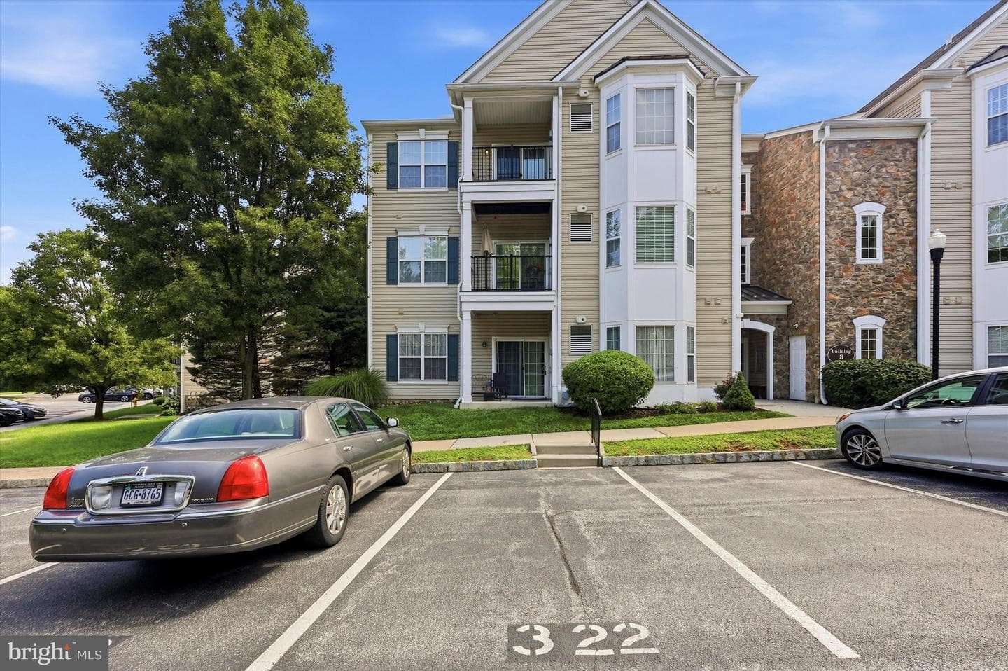 322 Creekside Drive, Brookhaven