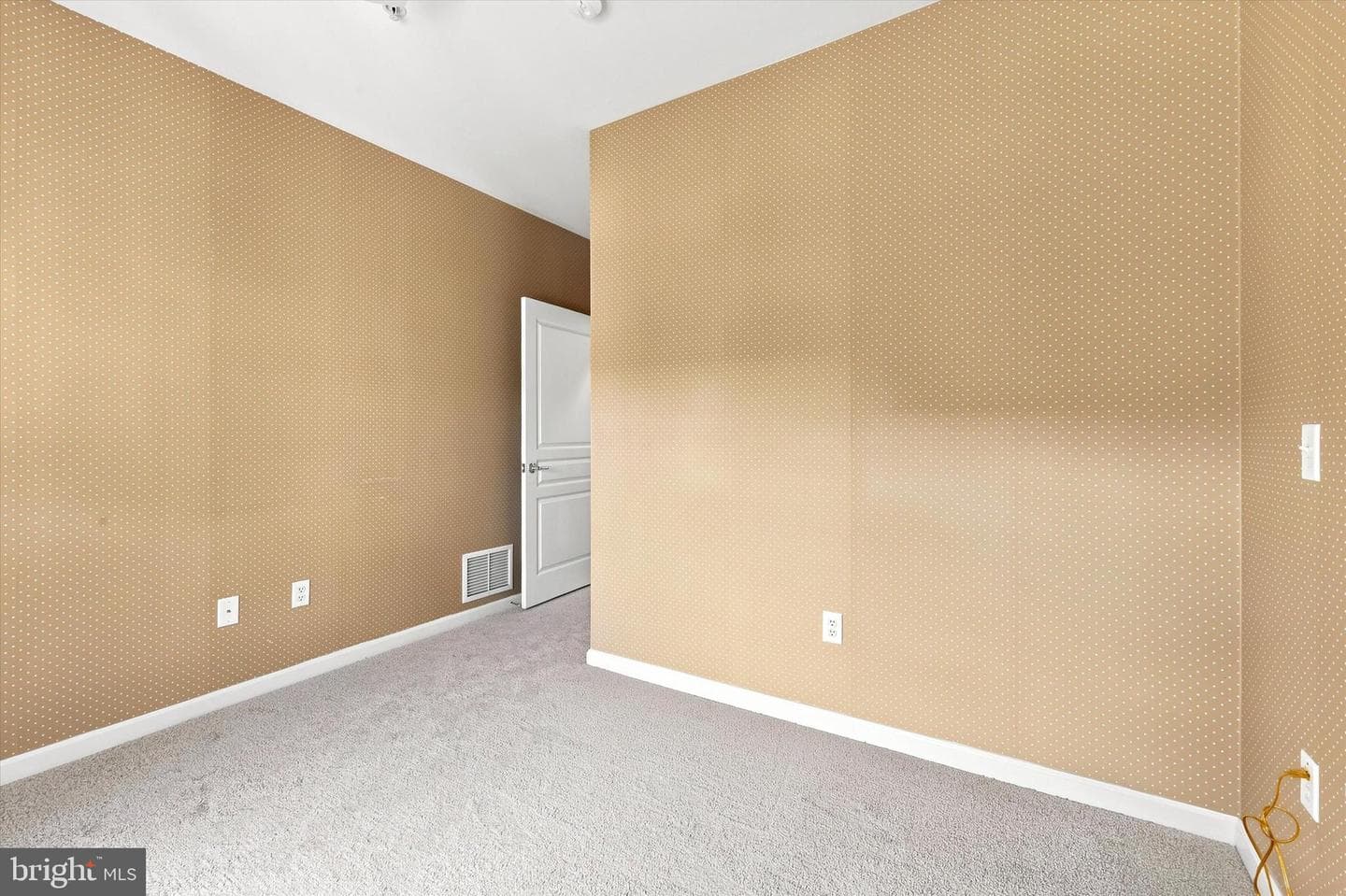 322 Creekside Drive photo 24