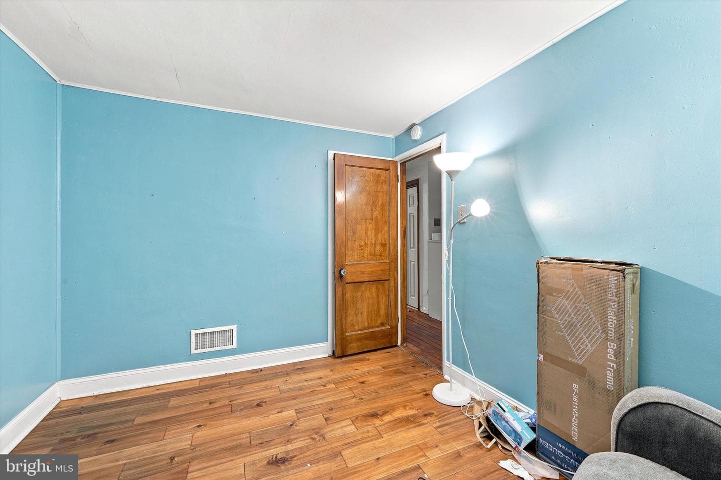 821 Bedford photo 18