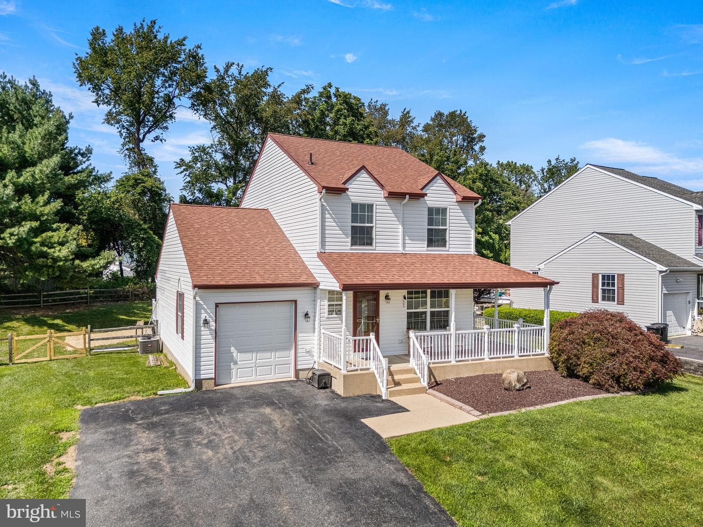 601 Orchard Way, Aston