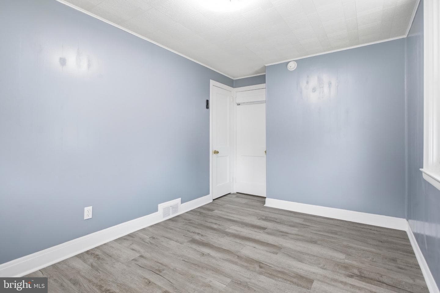 151 Alverstone Road photo 24