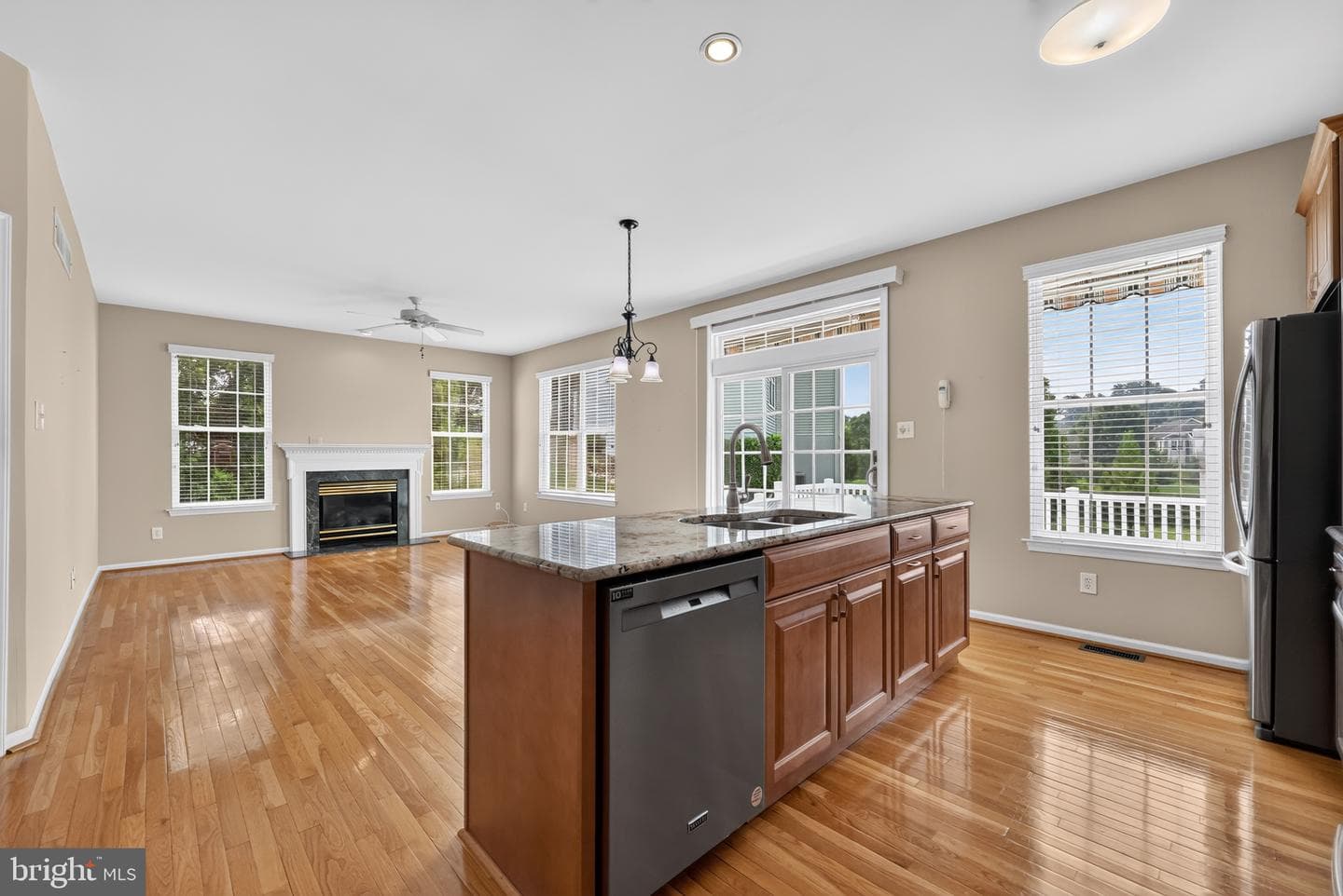 2105 White Fox Way photo 4