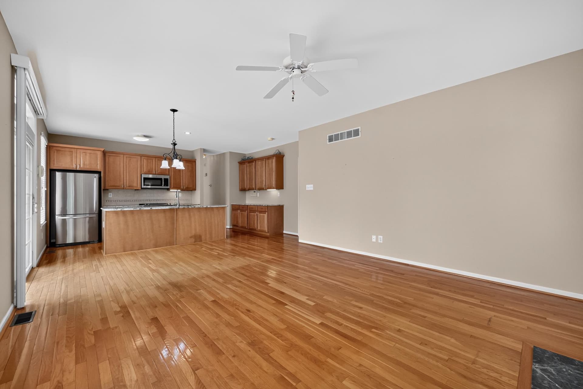 2105 White Fox Way photo 8