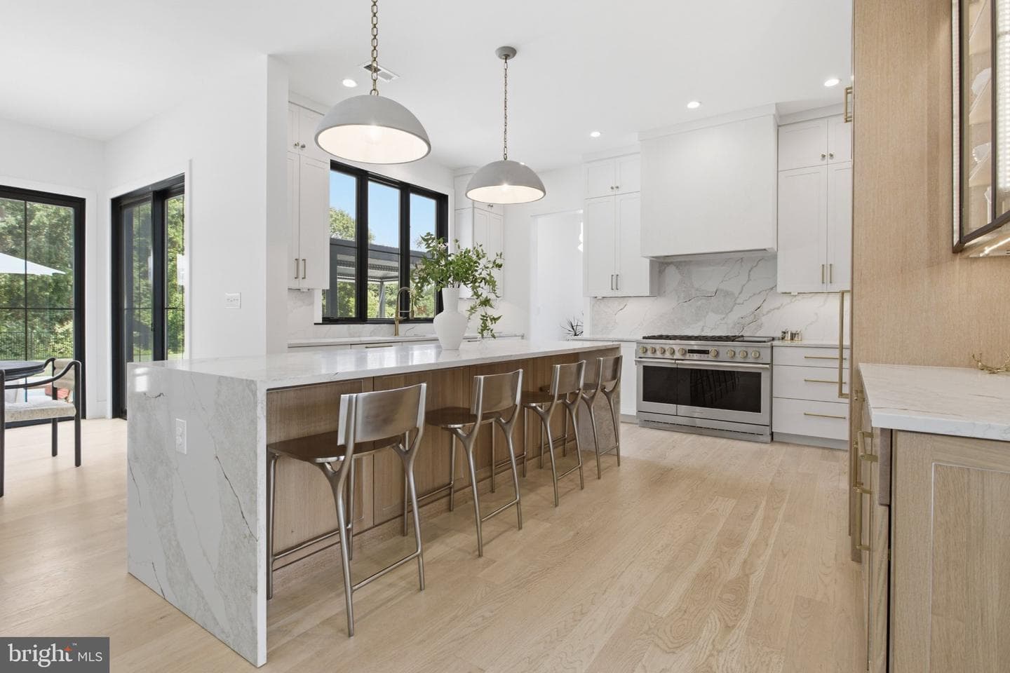 1337 Valley Road photo 38