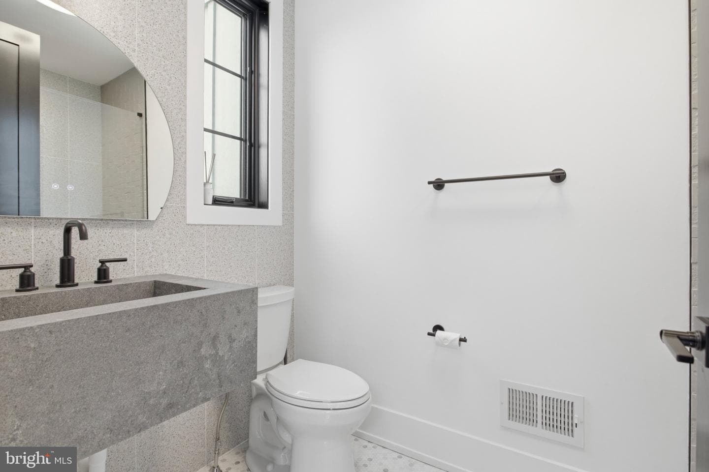 1337 Valley Road photo 41