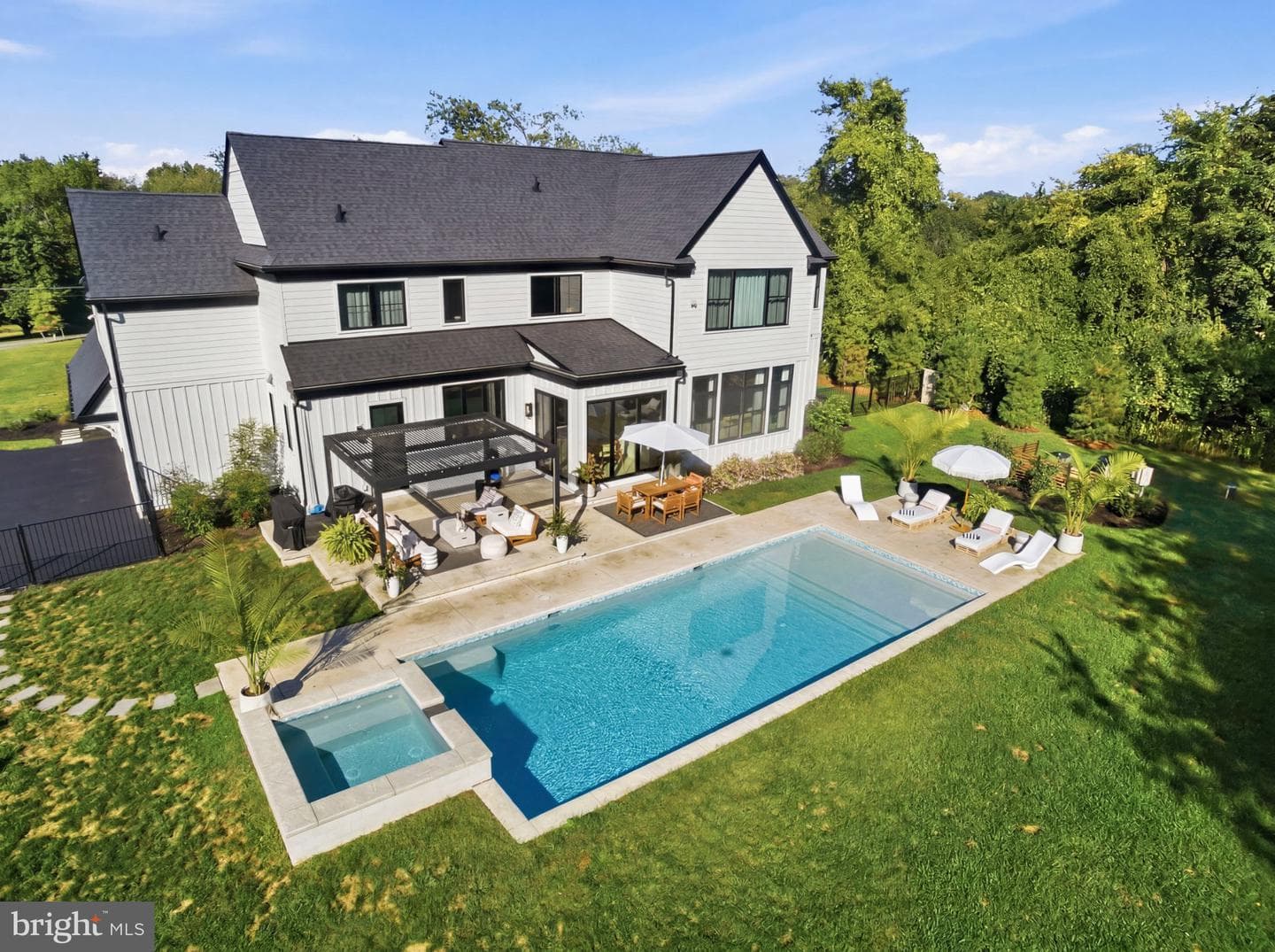 1337 Valley Road photo 5