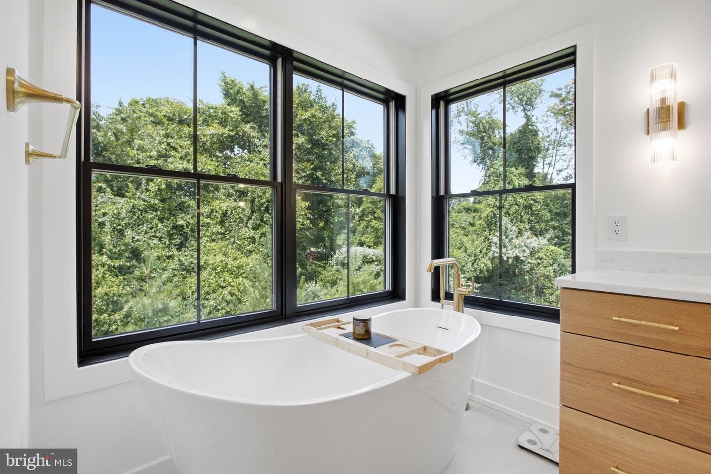 1337 Valley Road photo 52