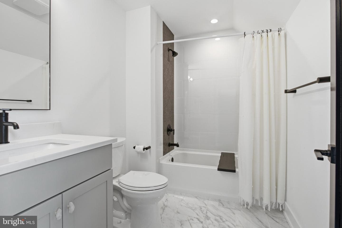 1337 Valley Road photo 58