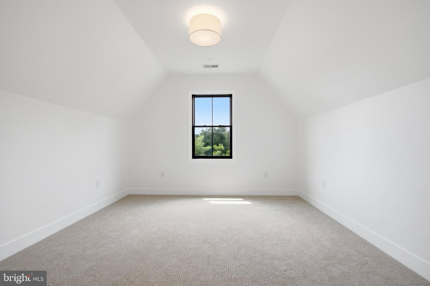 1337 Valley Road photo 66