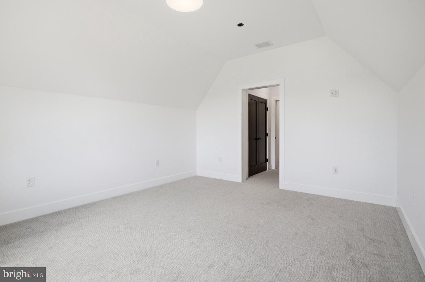 1337 Valley Road photo 67