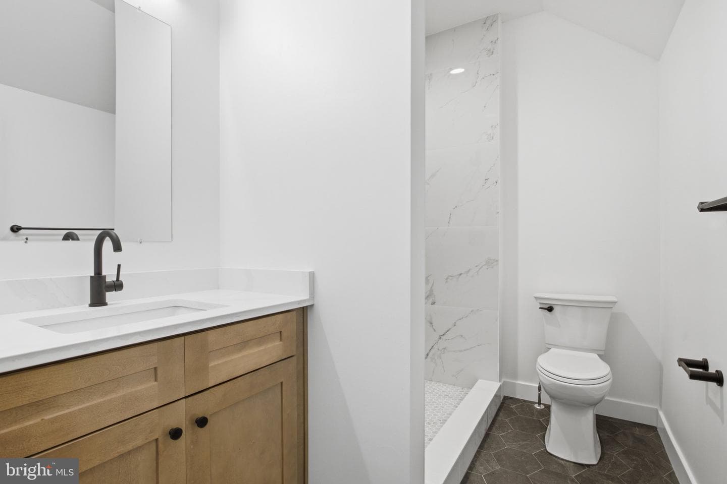 1337 Valley Road photo 68
