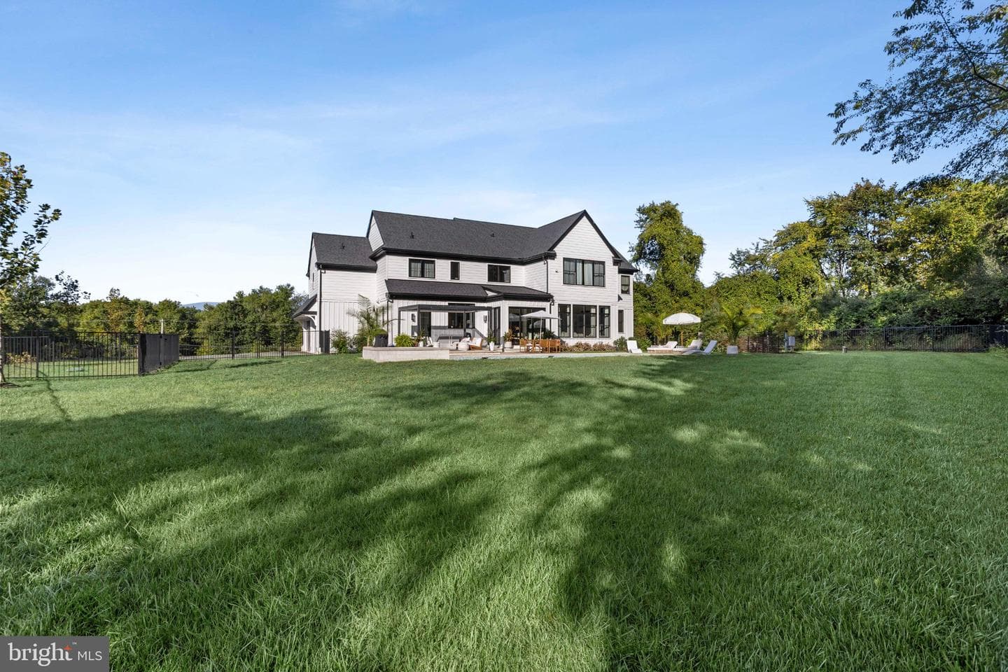 1337 Valley Road photo 71