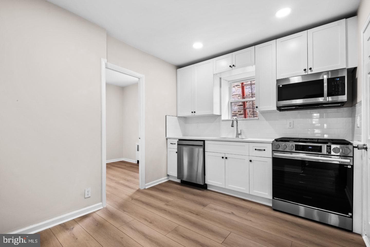 7103 Penarth Avenue photo 15