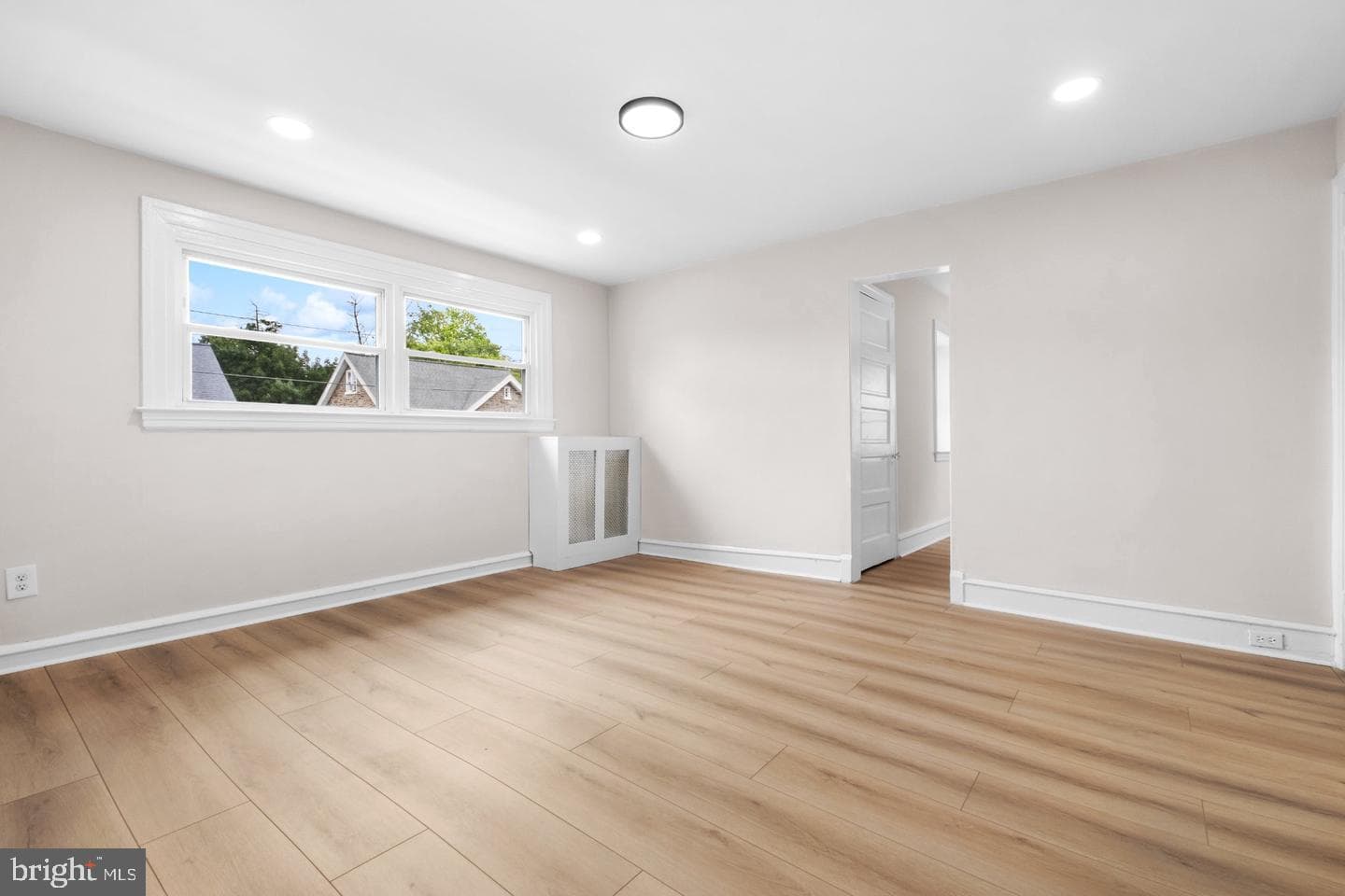 7103 Penarth Avenue photo 32