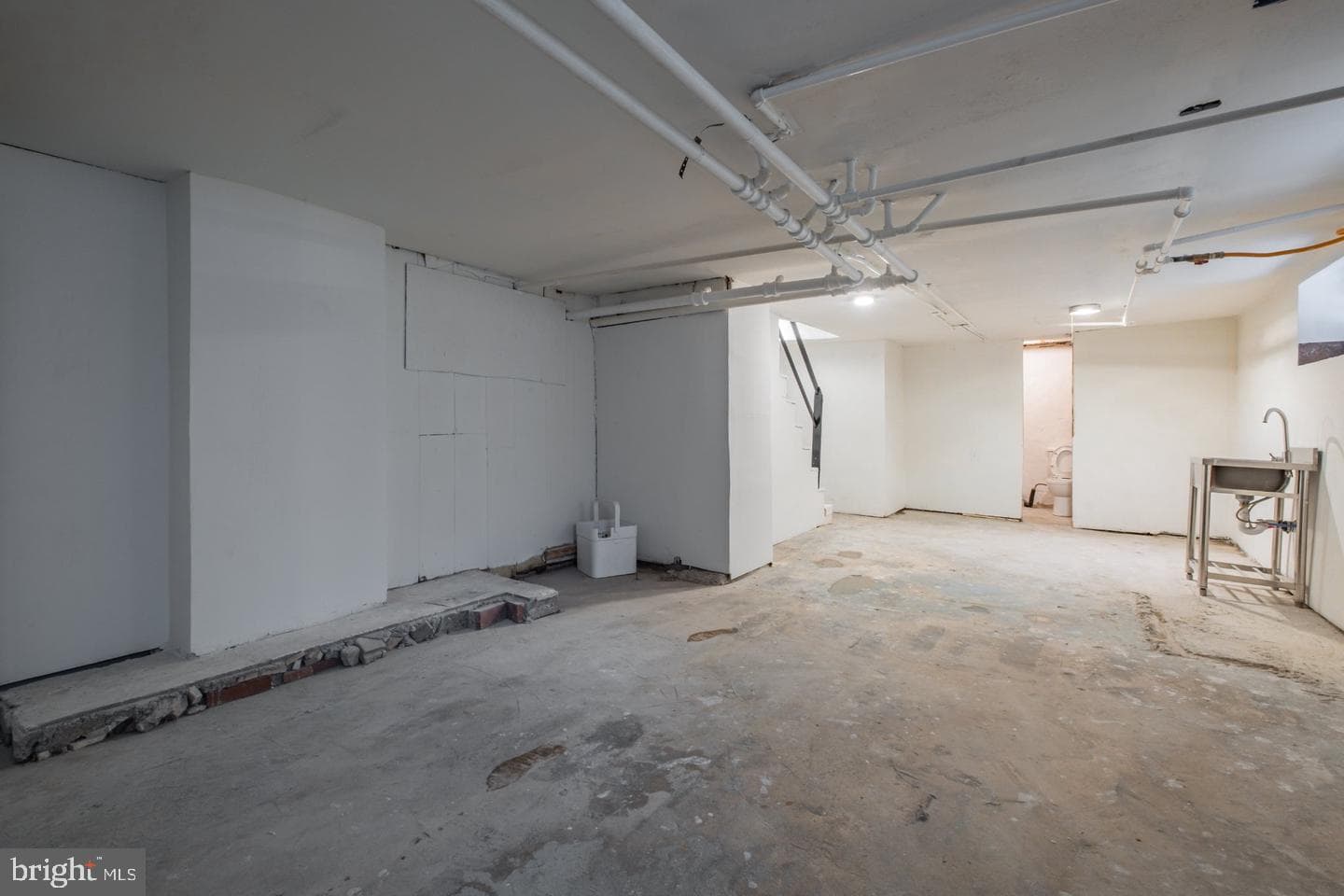 7103 Penarth Avenue photo 37