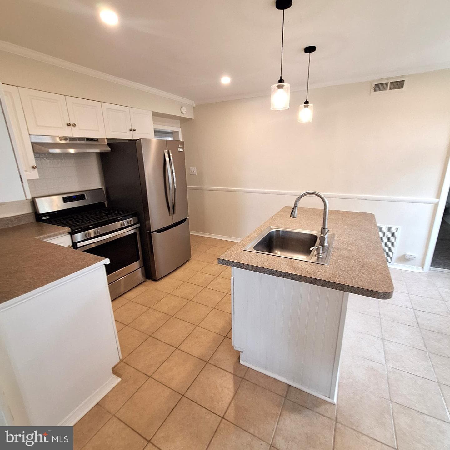 303 Moore Road photo 19