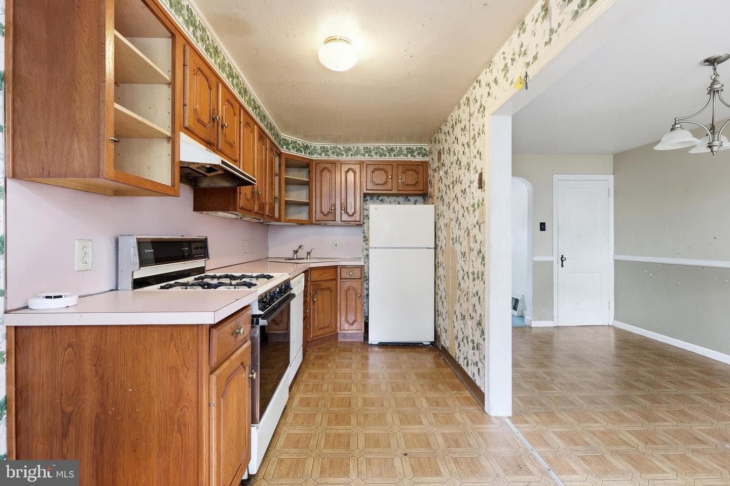 217 Cambridge Road photo 9