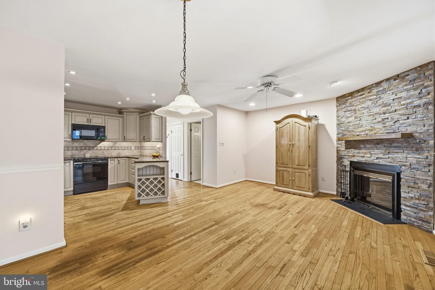 502 Williamson Circle photo 12