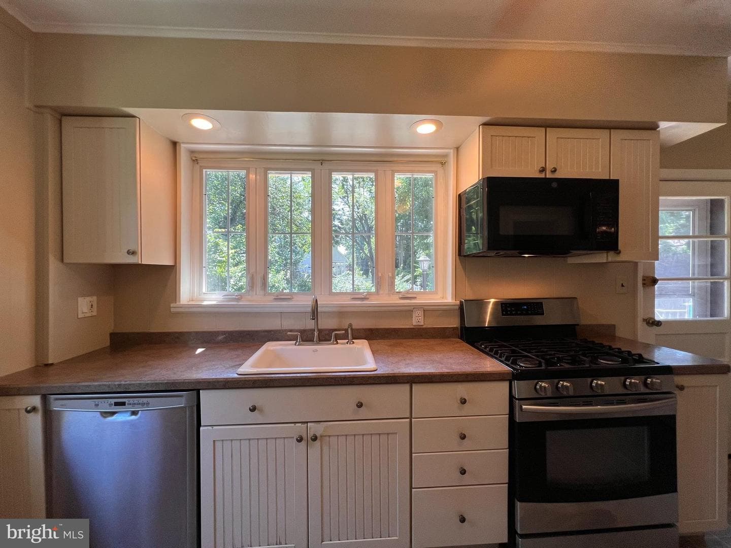 52 W Albemarle Avenue photo 10