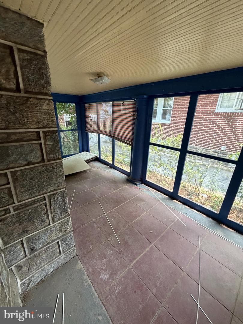 833 Morgan Avenue photo 3