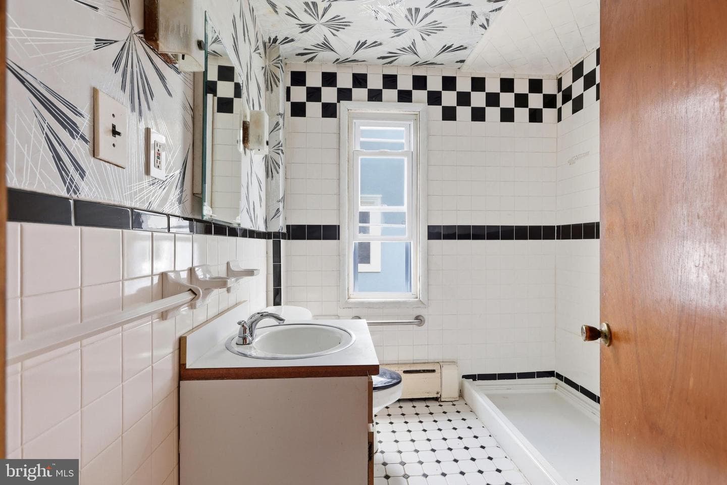 667 Rose Street photo 16