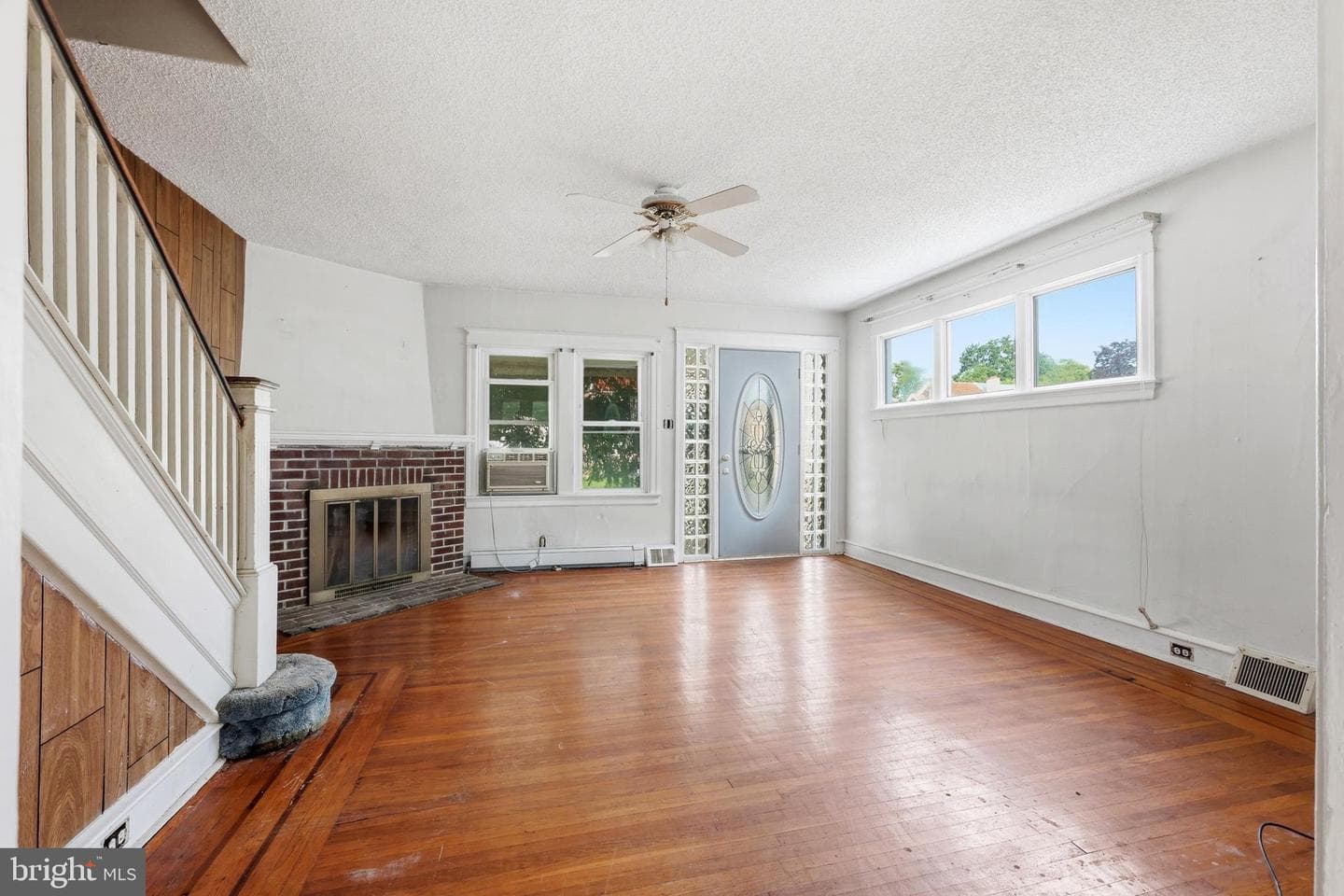 667 Rose Street photo 4