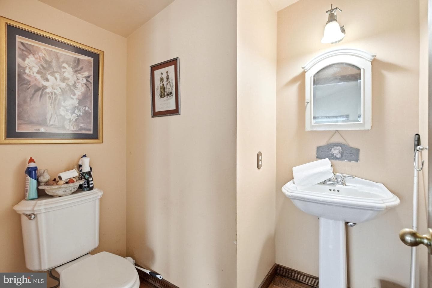 19 W Hinckley Avenue photo 12