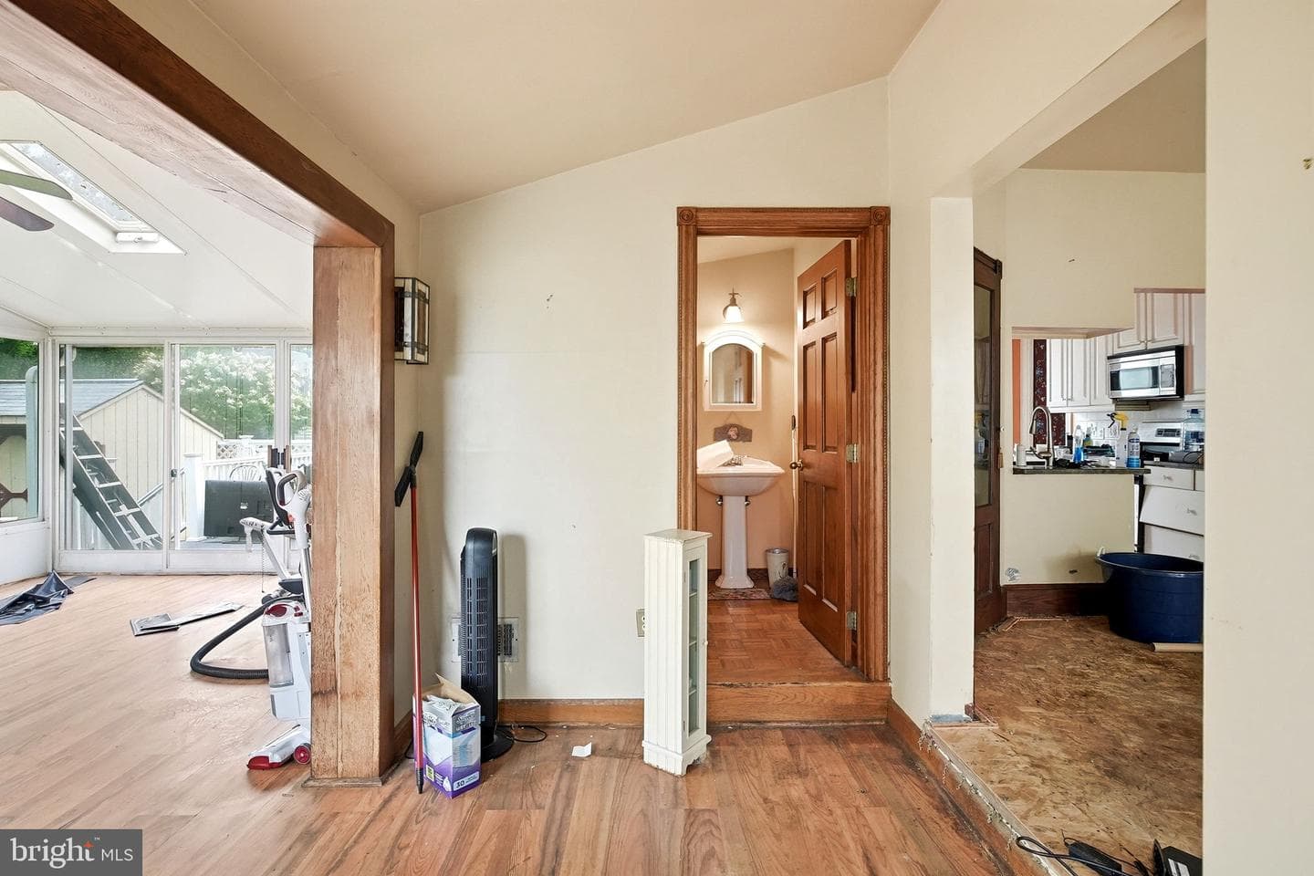 19 W Hinckley Avenue photo 16