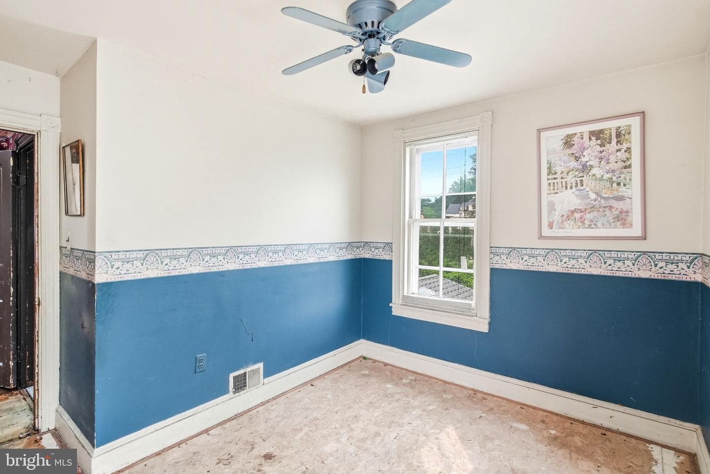19 W Hinckley Avenue photo 18