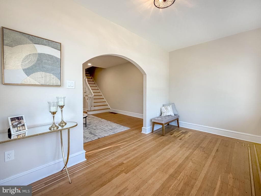 1042 Duncan Avenue photo 16