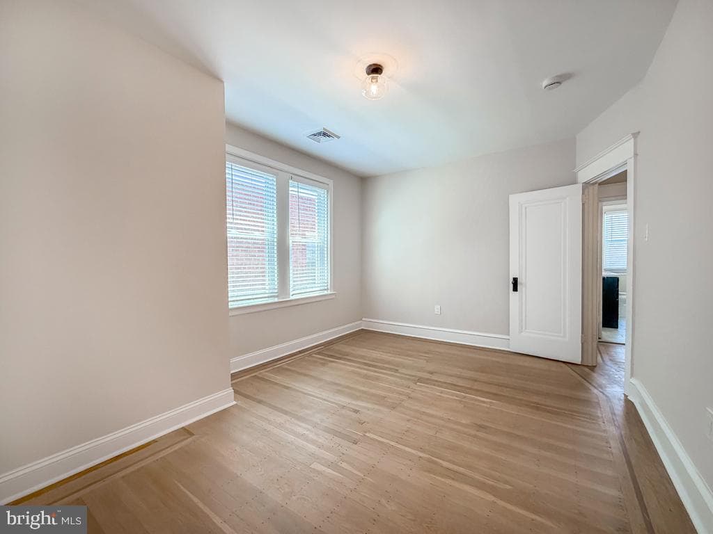 1042 Duncan Avenue photo 34
