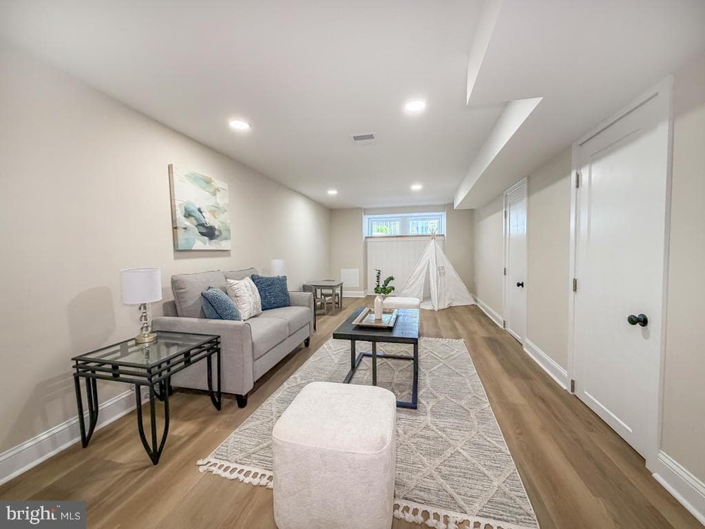 1042 Duncan Avenue photo 36