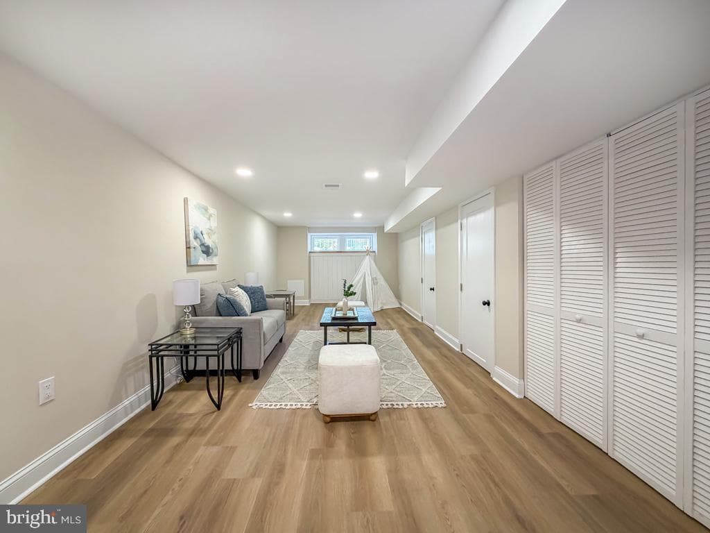 1042 Duncan Avenue photo 37