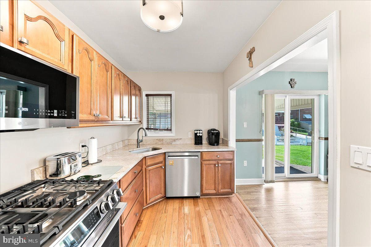 1126 Agnew Drive photo 11