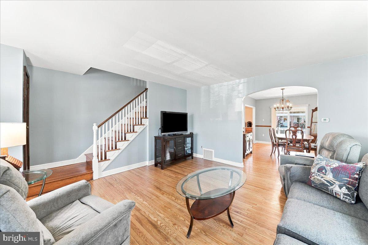1126 Agnew Drive photo 3