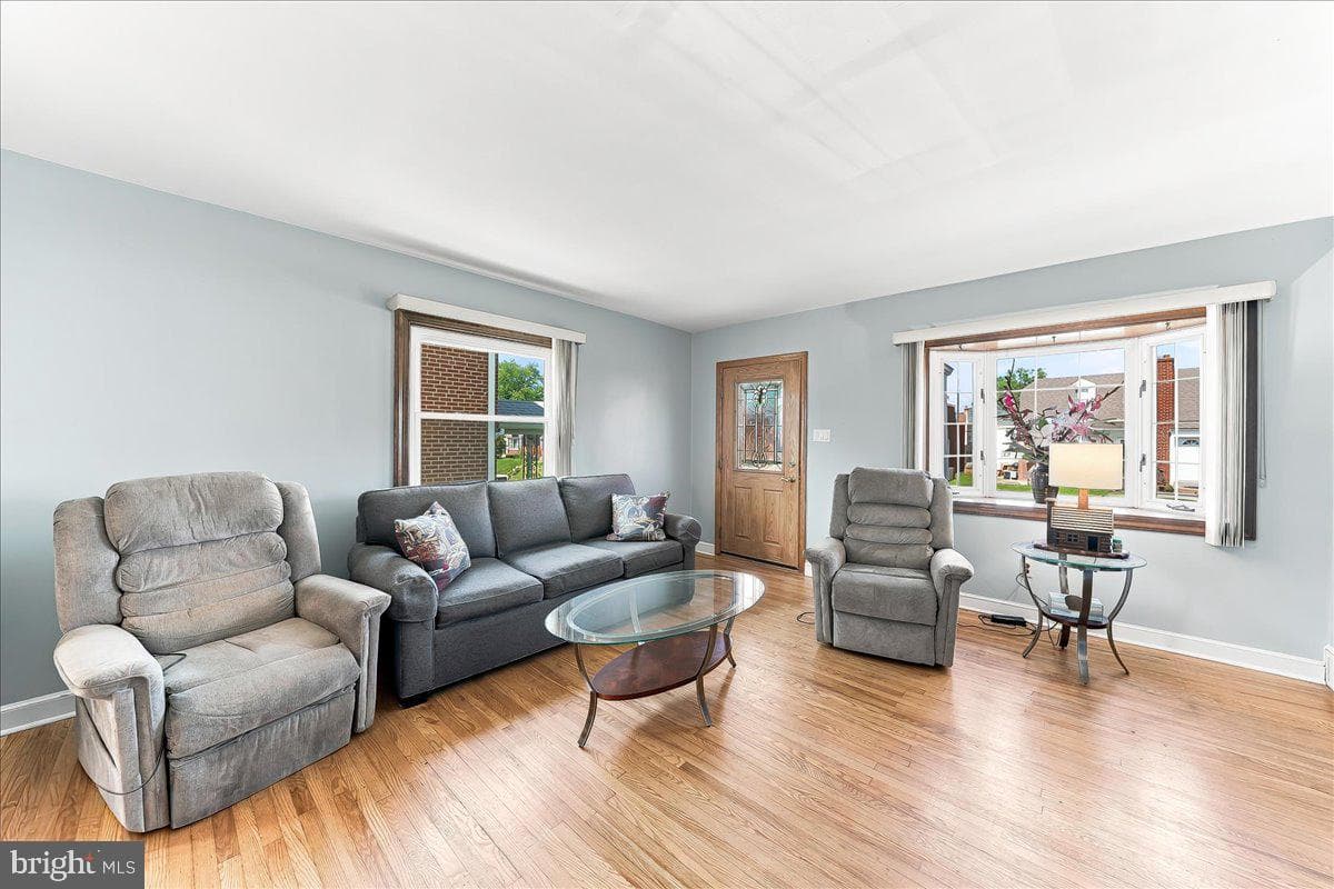 1126 Agnew Drive photo 5