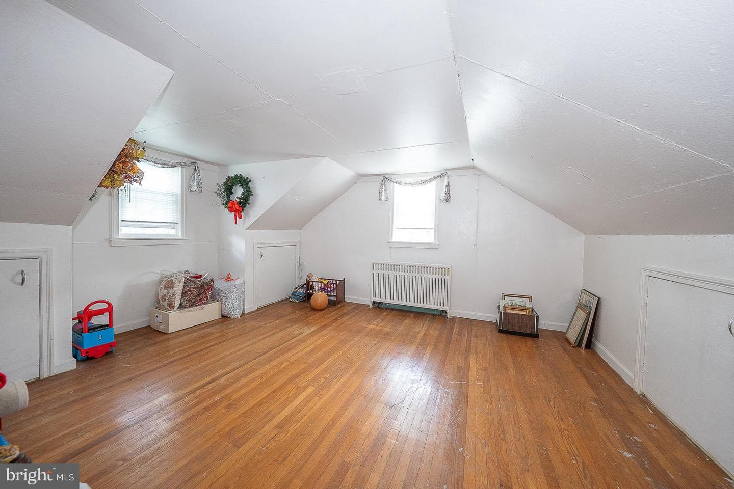 2115 Winton Avenue photo 33