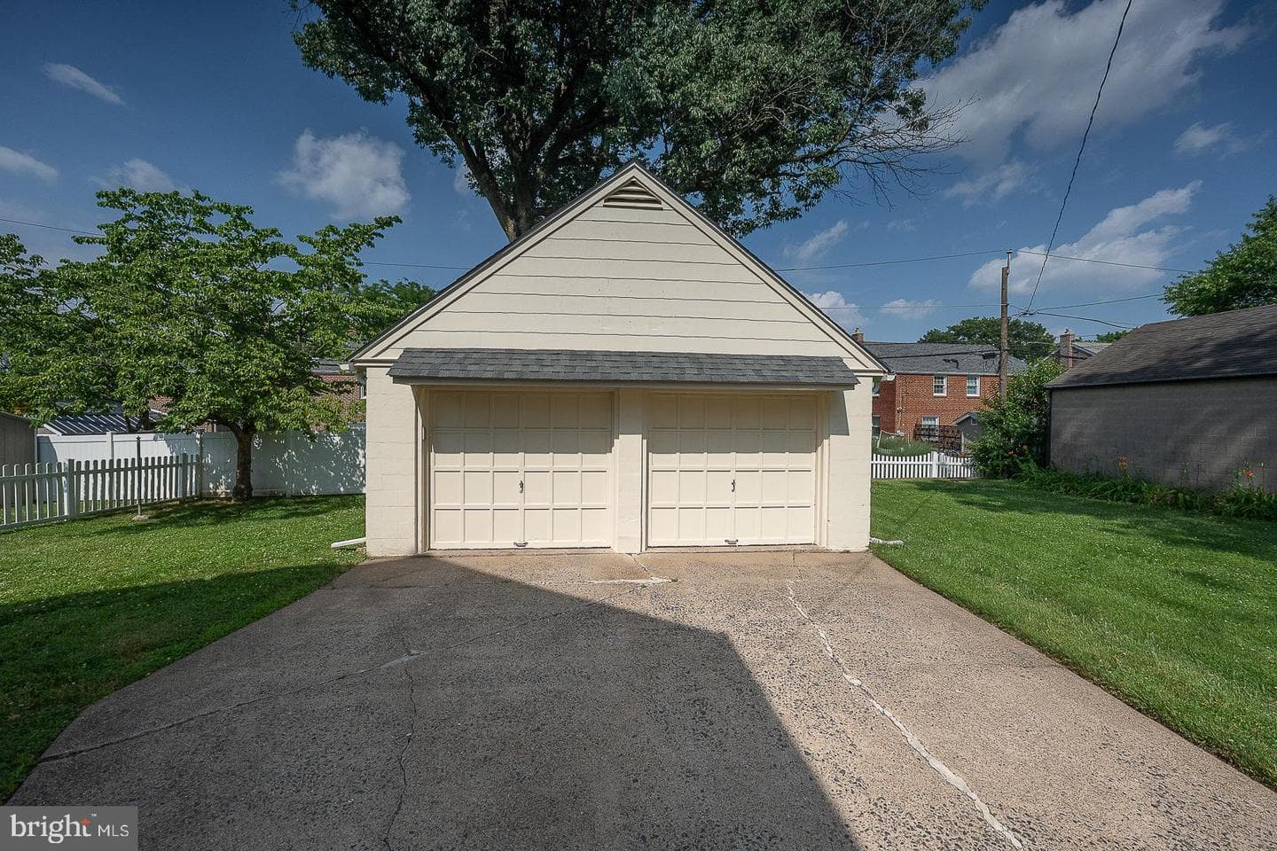 2115 Winton Avenue photo 47