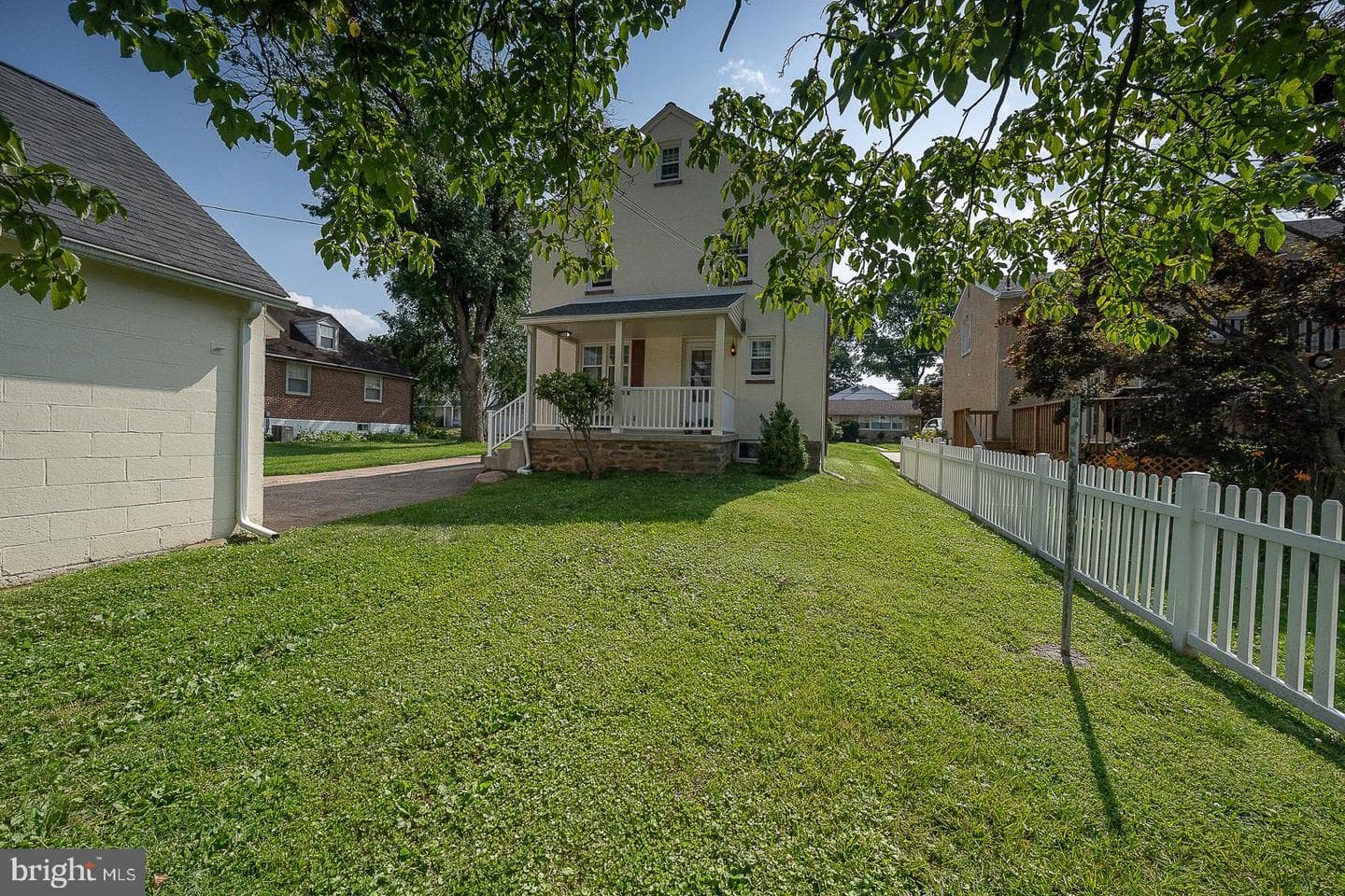2115 Winton Avenue photo 49