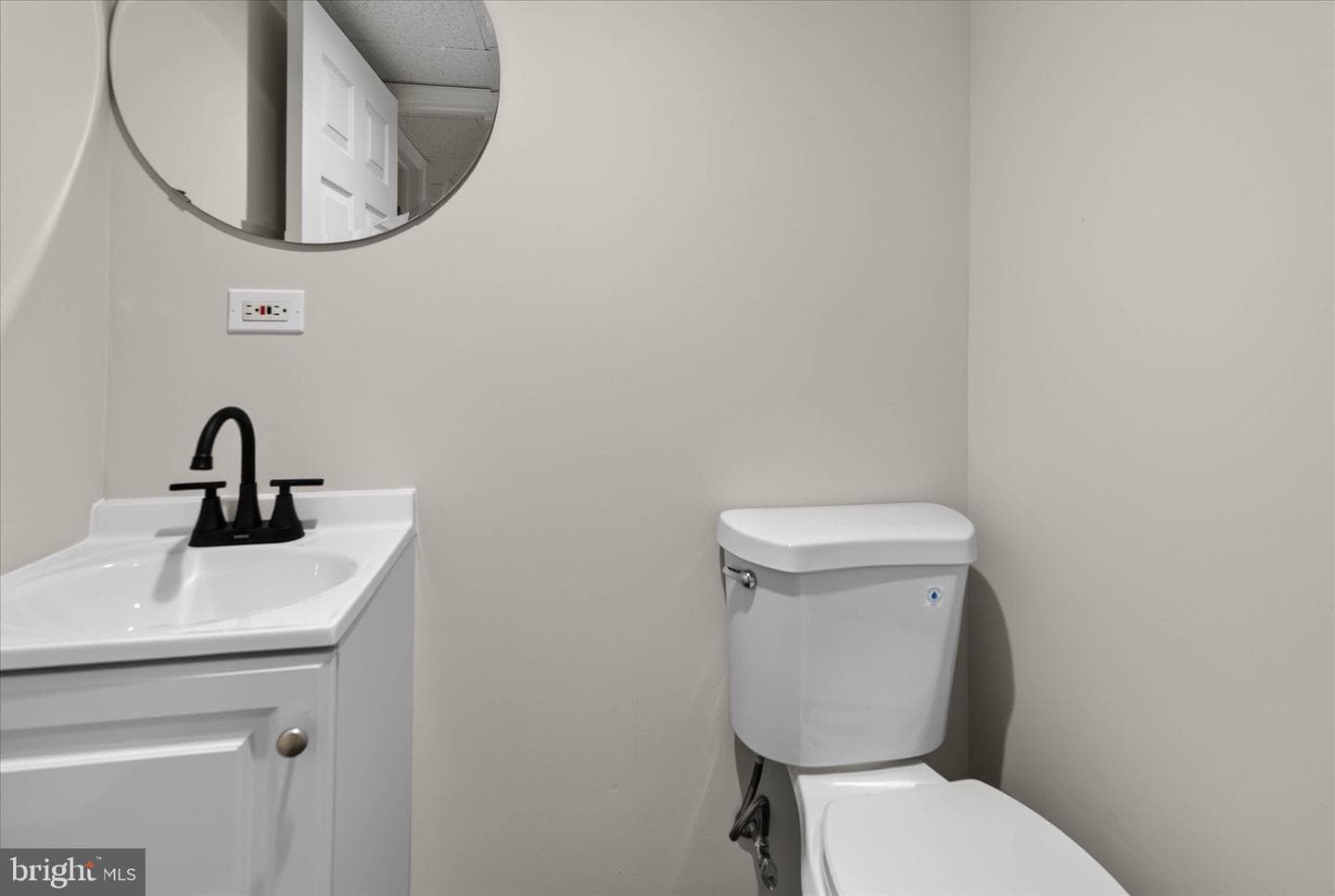 1044 W Ashland Avenue photo 11