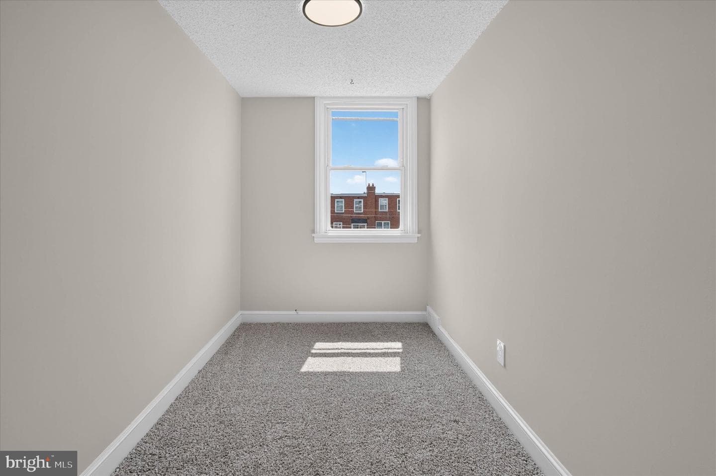 1044 W Ashland Avenue photo 17