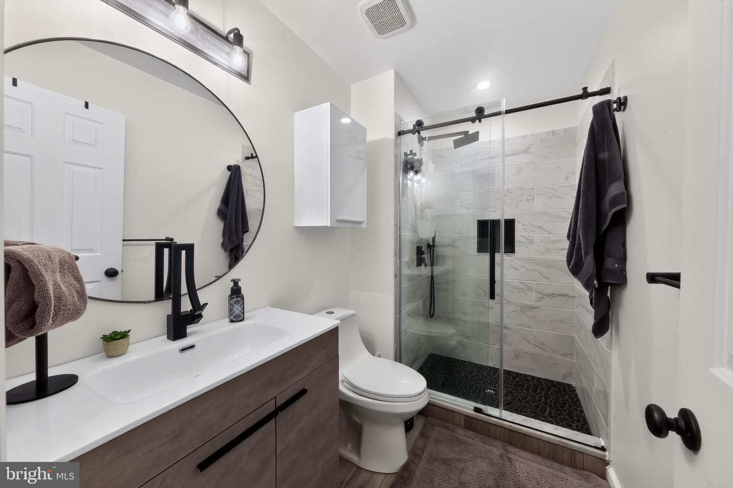3905 Fox Pointe Court #3905 photo 14