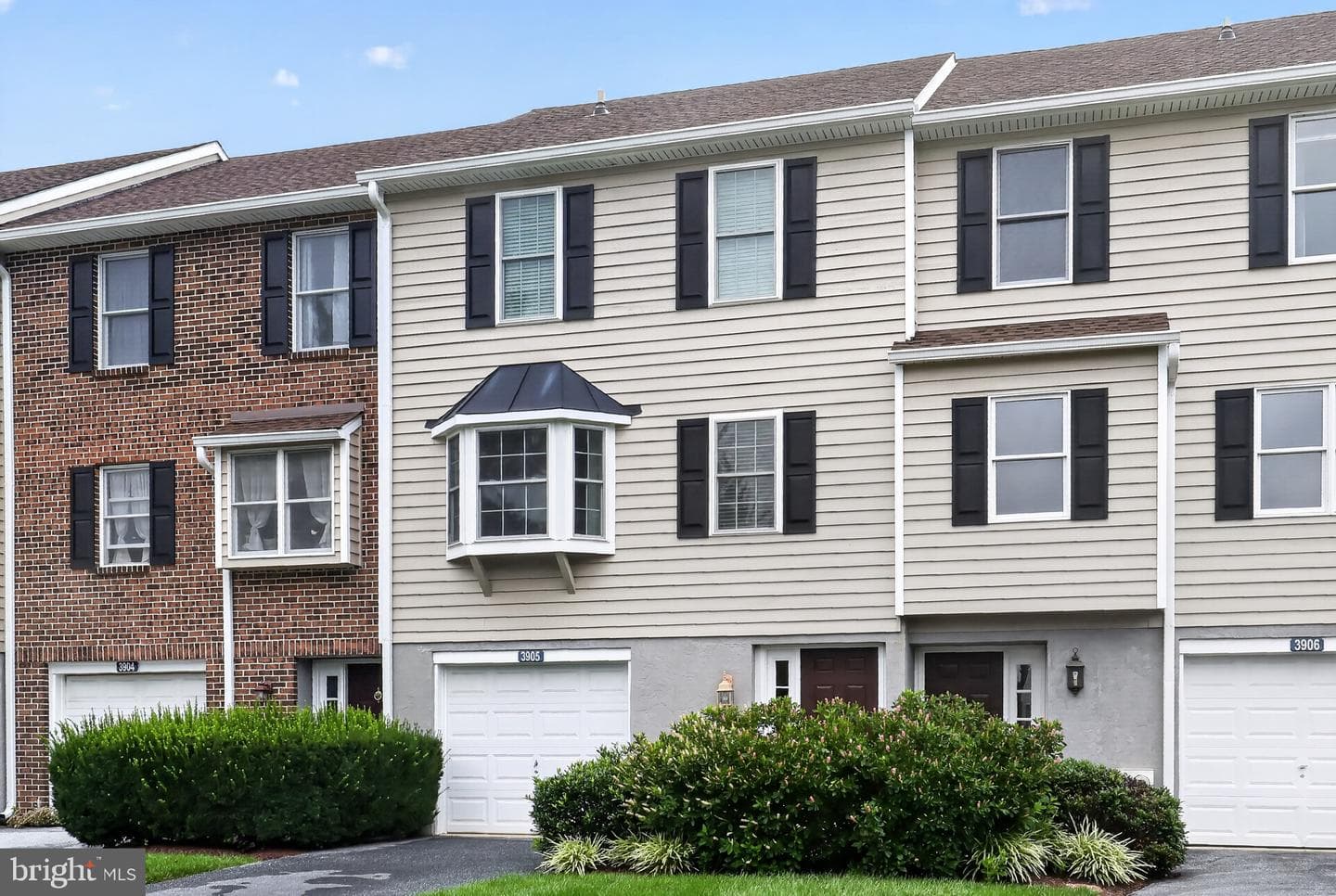 3905 Fox Pointe Court #3905 photo 2