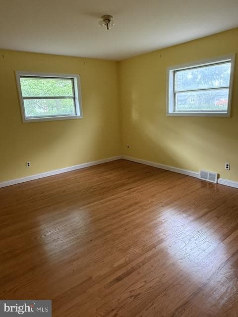 3546 Woodcrest Avenue photo 4