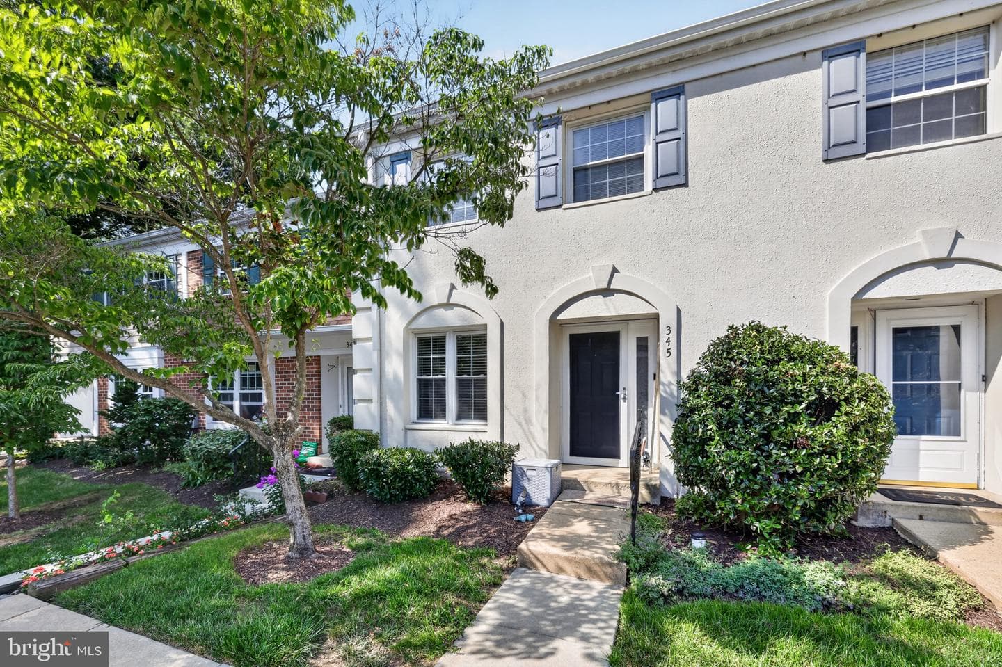 345 Saybrook Lane #152 photo 1