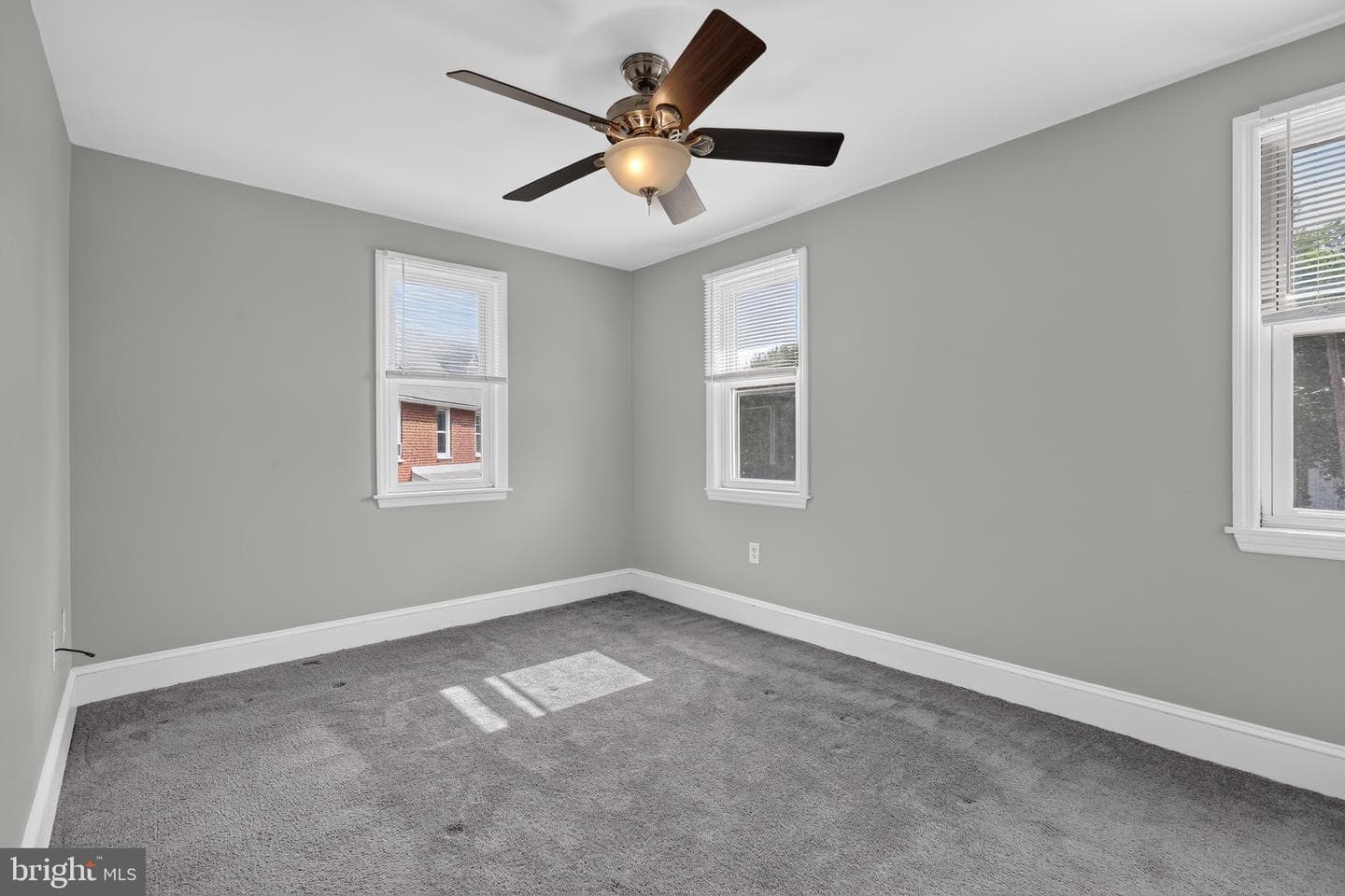 531 Jansen Avenue photo 19