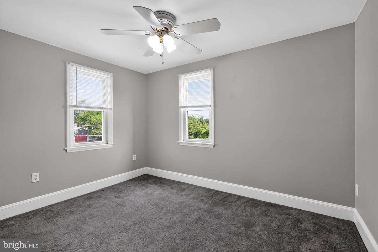 531 Jansen Avenue photo 22